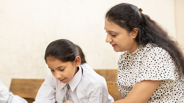 How are Expat Students Treated in Narayana?